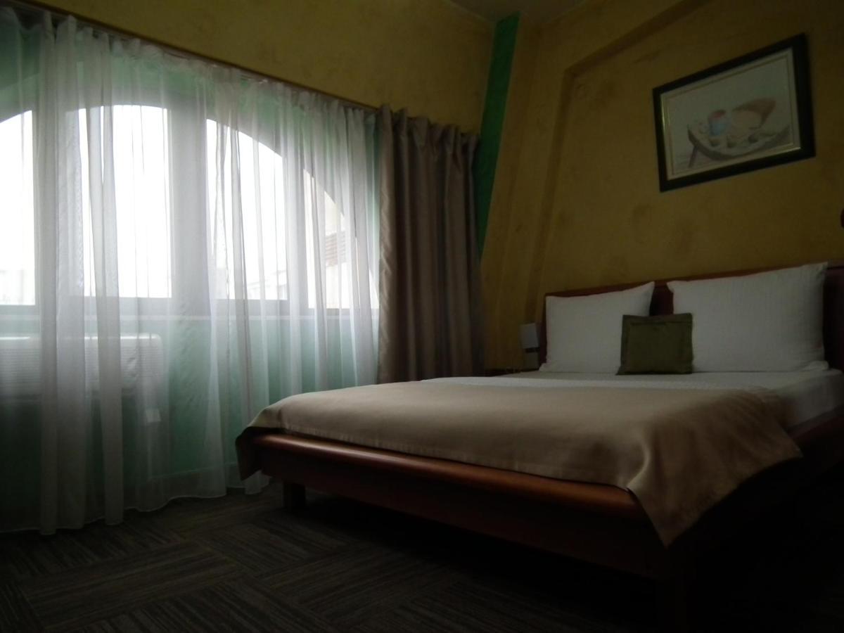 Hotel Kerber Podgorica Kültér fotó